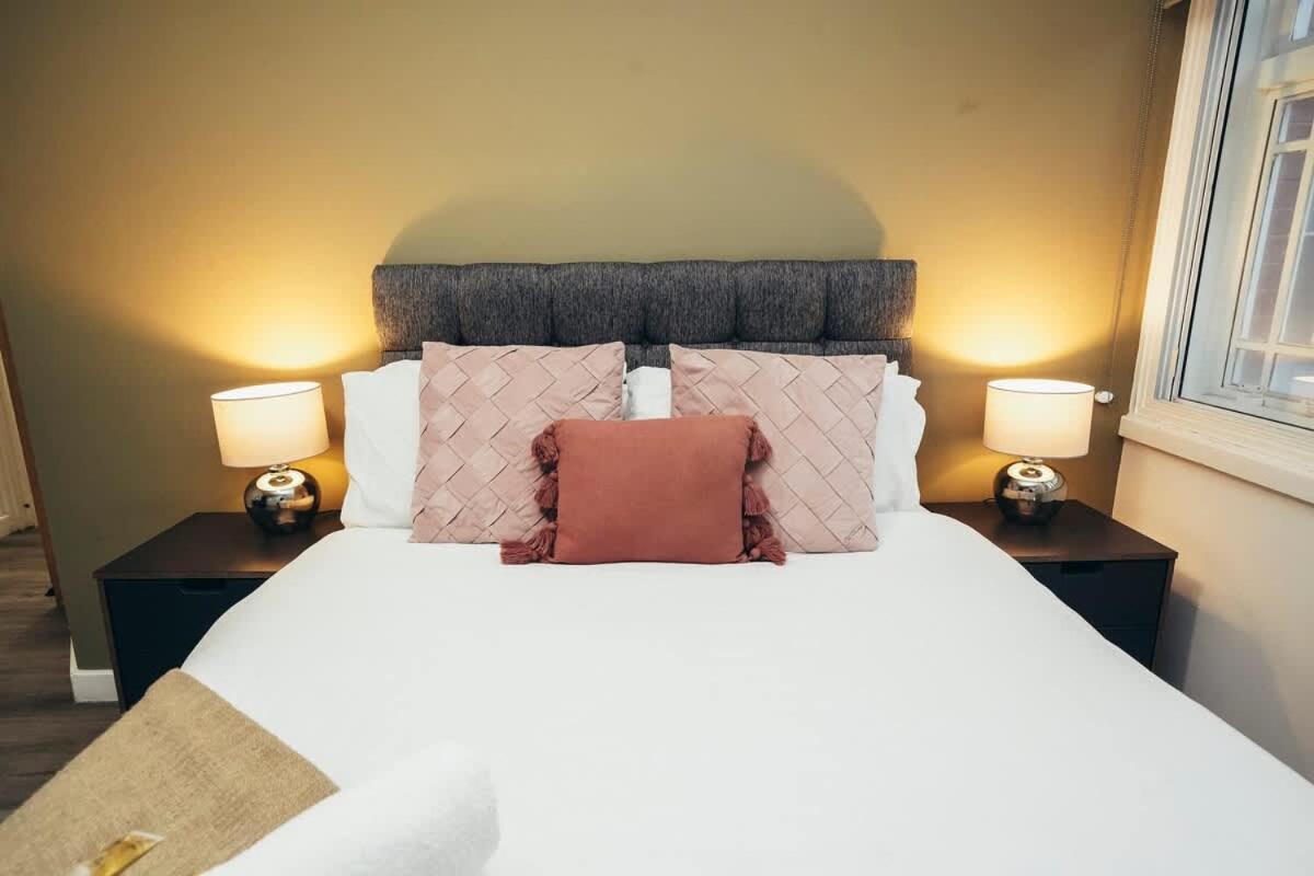 2Br City Centre Apt, Self Check In, Wifi, By Derbnb Sheffield Luaran gambar