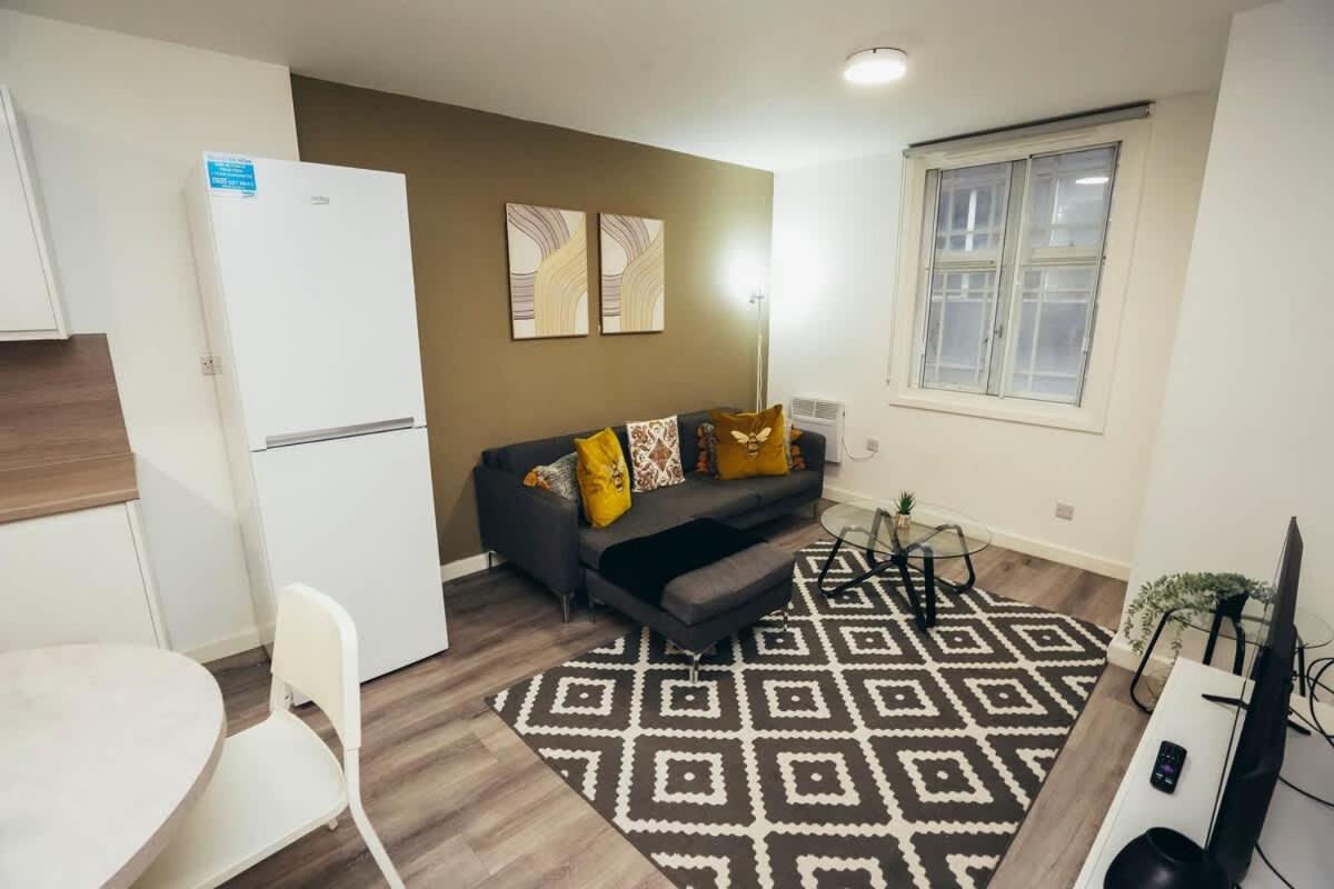 2Br City Centre Apt, Self Check In, Wifi, By Derbnb Sheffield Luaran gambar