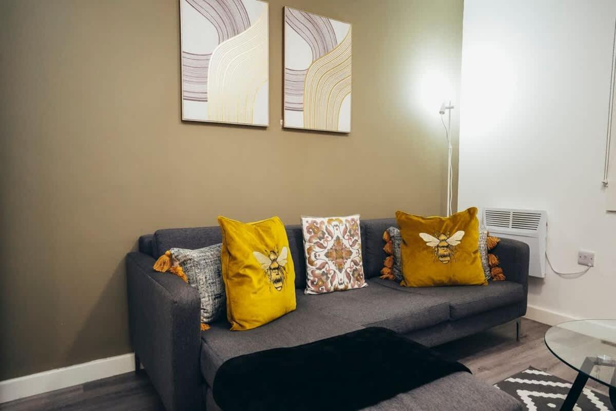 2Br City Centre Apt, Self Check In, Wifi, By Derbnb Sheffield Luaran gambar